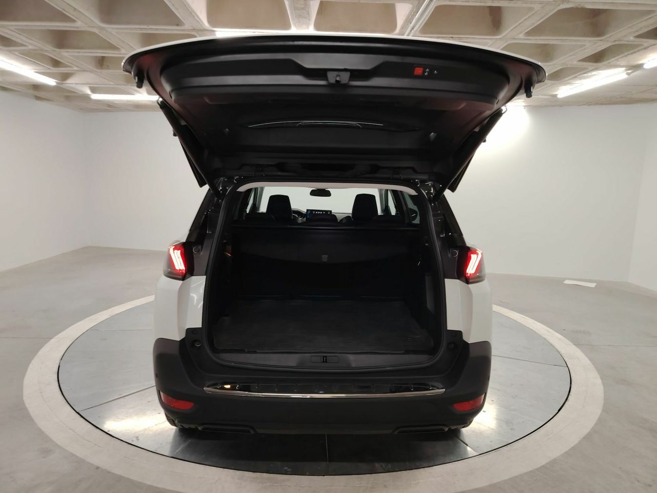 Peugeot 5008 1.5 BlueHDi 96kW S&S Roadtrip EAT8 - Foto 34