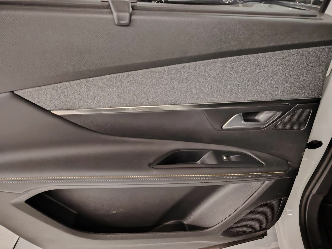 Peugeot 5008 1.5 BlueHDi 96kW S&S Roadtrip EAT8 - Foto 20