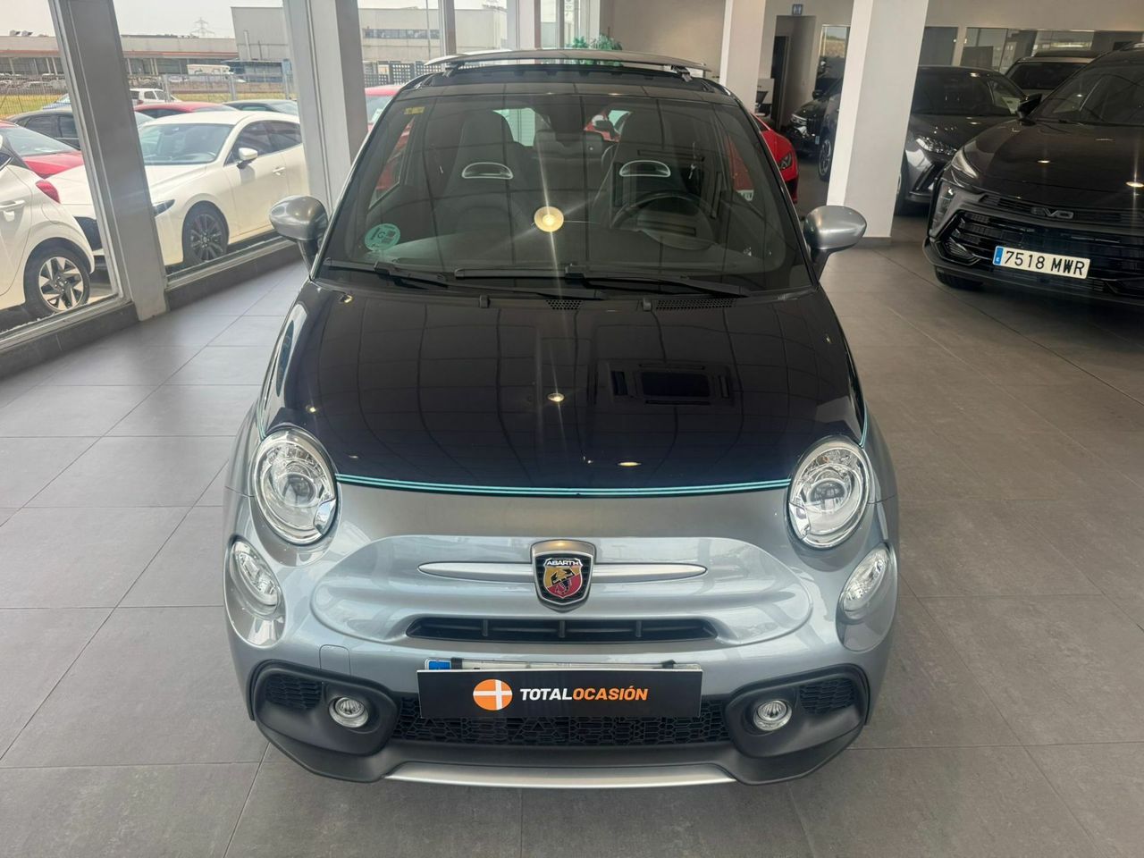Abarth 500 695 Rivale 1.4 T-Jet 132kW (180CV) - Foto 35