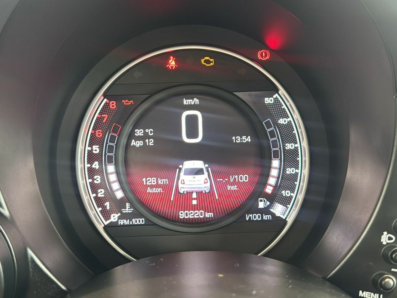 Abarth 500 695 Rivale 1.4 T-Jet 132kW (180CV) - Foto 10