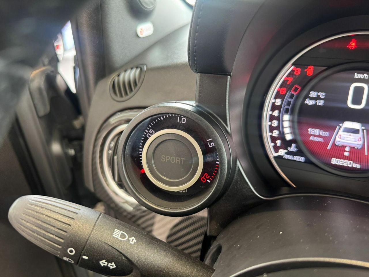Abarth 500 695 Rivale 1.4 T-Jet 132kW (180CV) - Foto 11