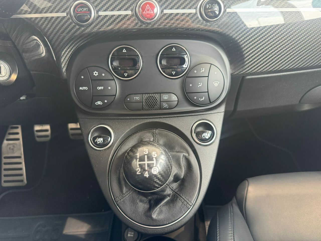 Abarth 500 695 Rivale 1.4 T-Jet 132kW (180CV) - Foto 32