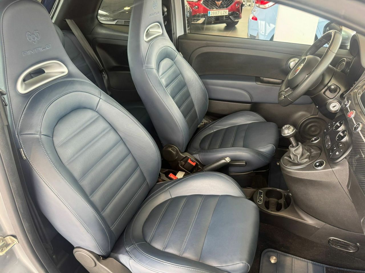 Abarth 500 695 Rivale 1.4 T-Jet 132kW (180CV) - Foto 24