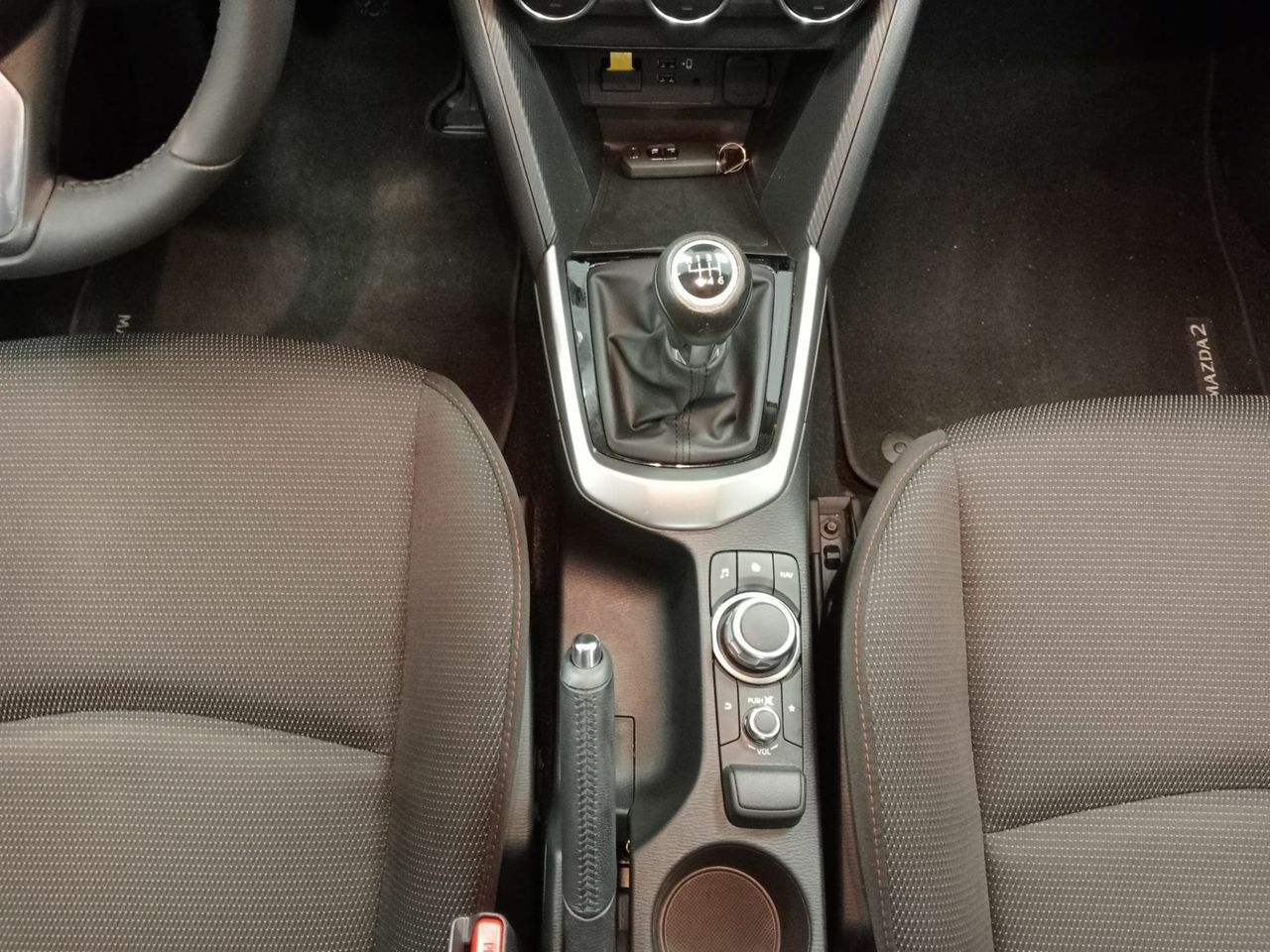 Mazda 2 e-SKYACTIV G 1.5 66kW (90CV) MT Homura - Foto 16