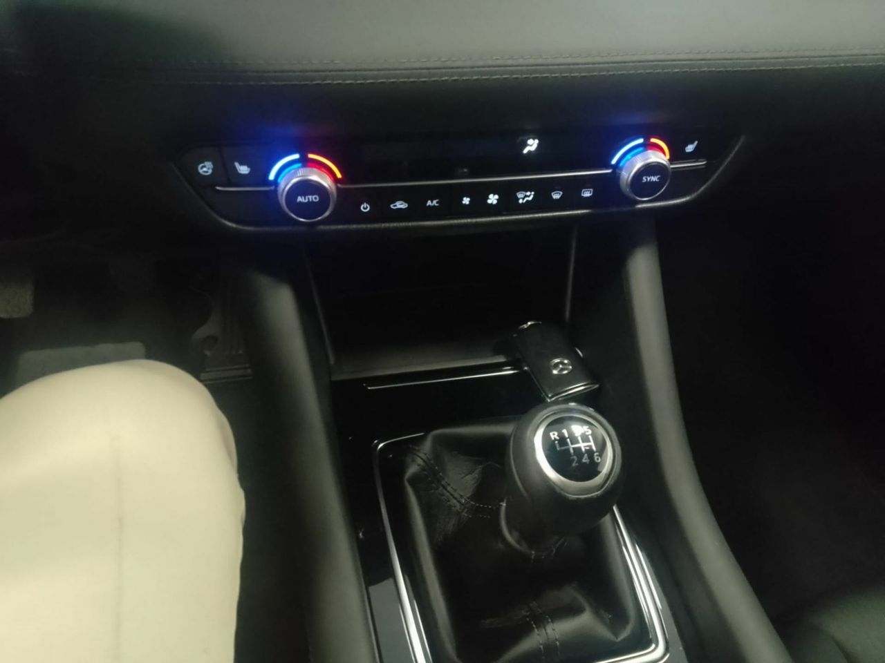 Mazda 6 2.0 SKYACTIV-G 121 kW Exclusive-Line - Foto 18