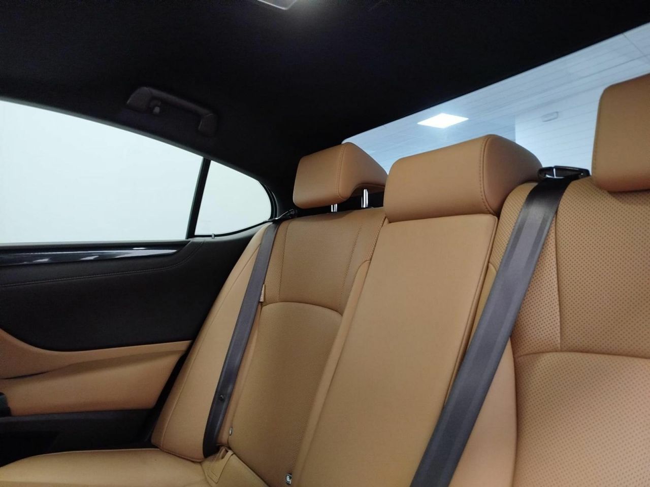 Lexus ES 2.5 300h Executive - Foto 28