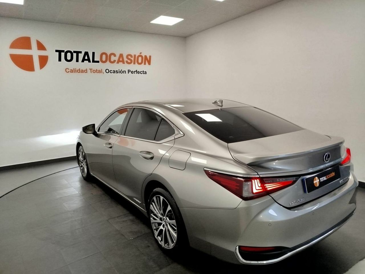 Lexus ES 2.5 300h Executive - Foto 8
