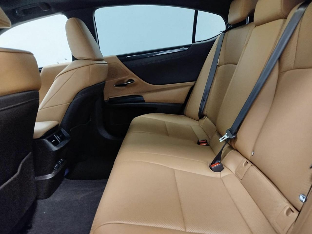 Lexus ES 2.5 300h Executive - Foto 29