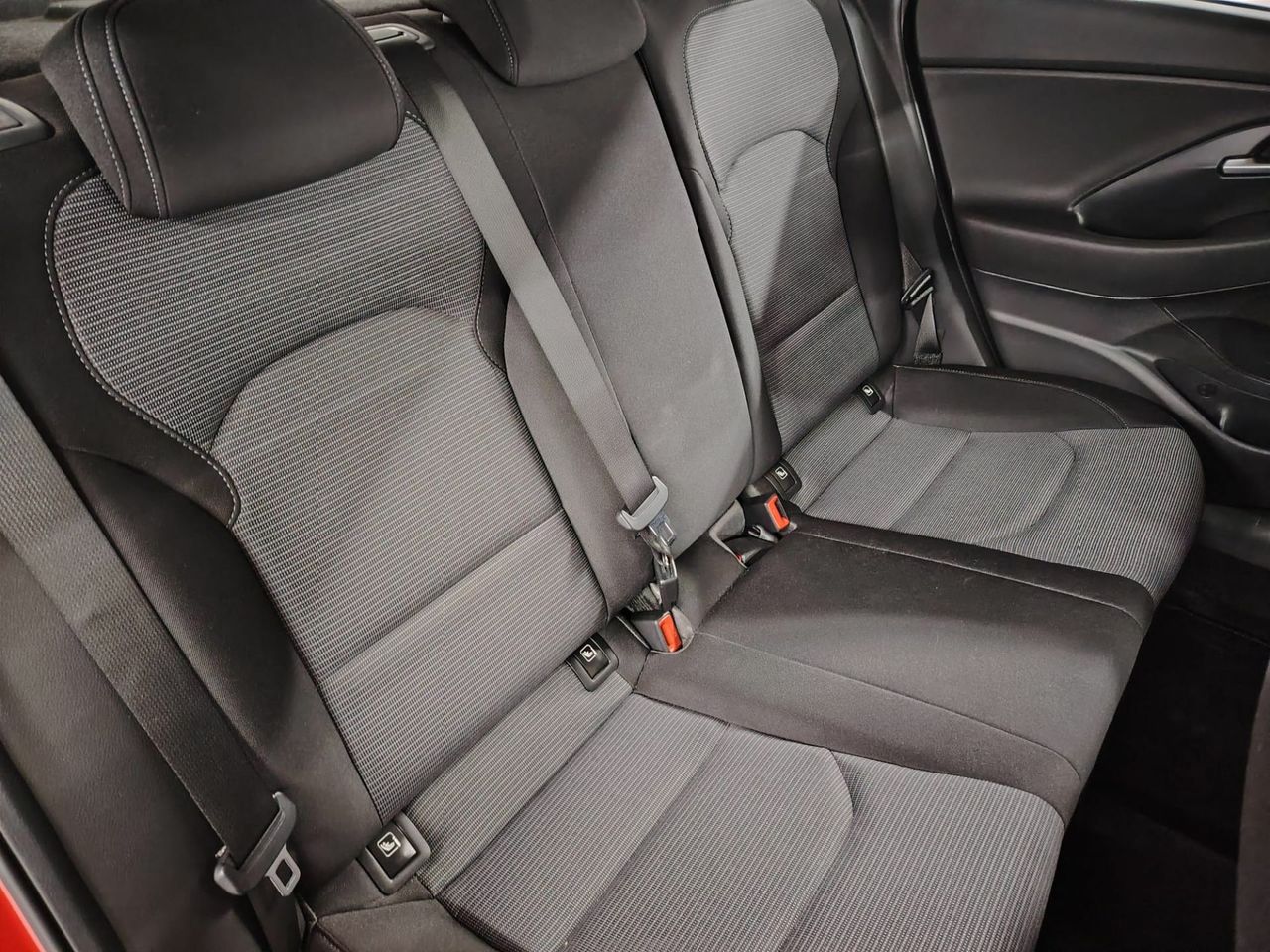 Hyundai i30 1.0 TGDI Essence Fastback LRR - Foto 16