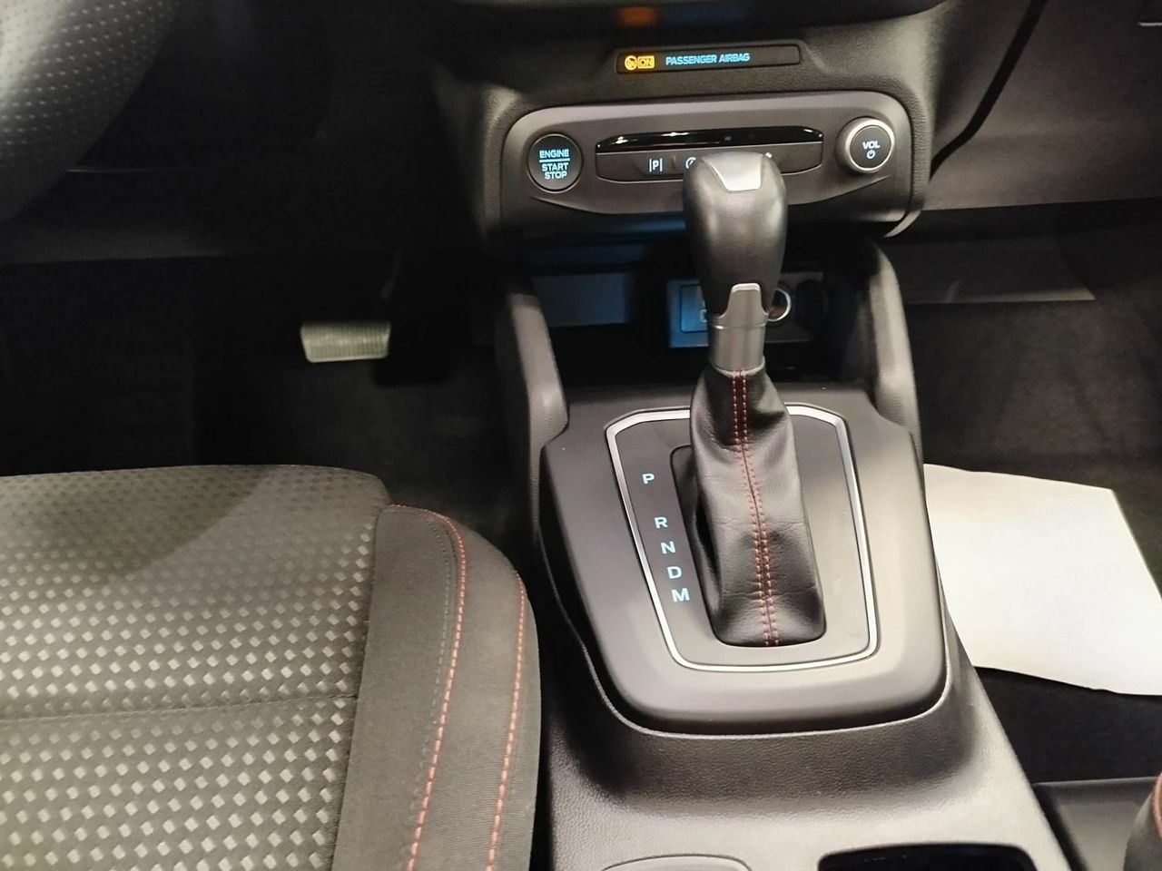 Ford Focus 1.0 Ecoboost MHEV 92kW ST-Line Auto - Foto 17