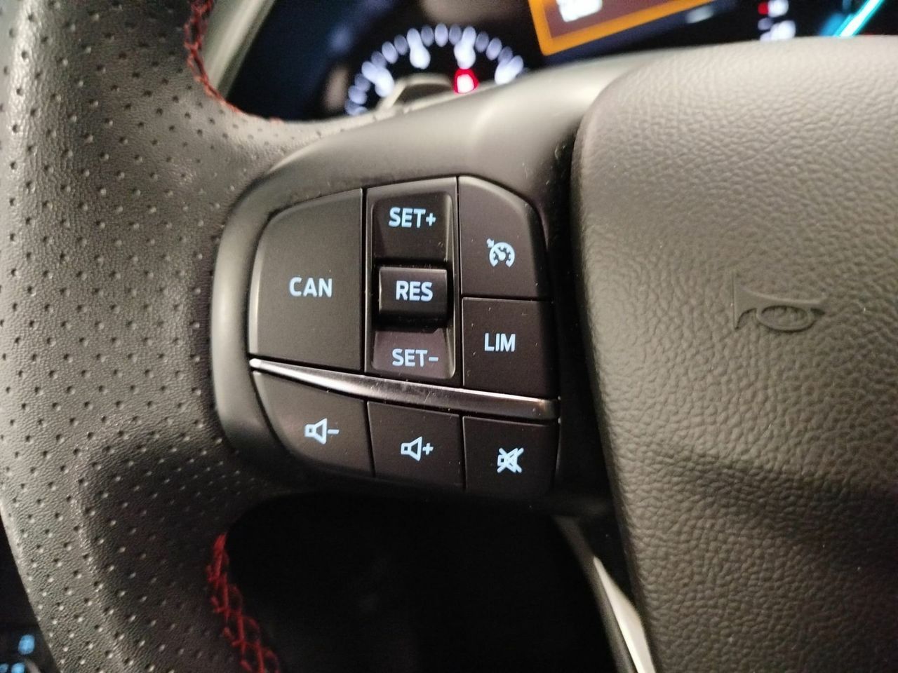 Ford Focus 1.0 Ecoboost MHEV 92kW ST-Line Auto - Foto 25