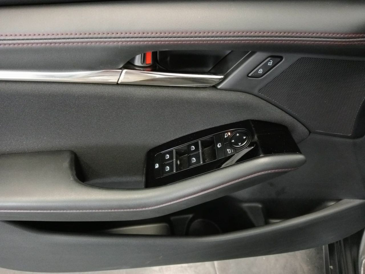 Mazda 3 2.0 e-SKYACTIV-G 88KW HOMURA - Foto 32