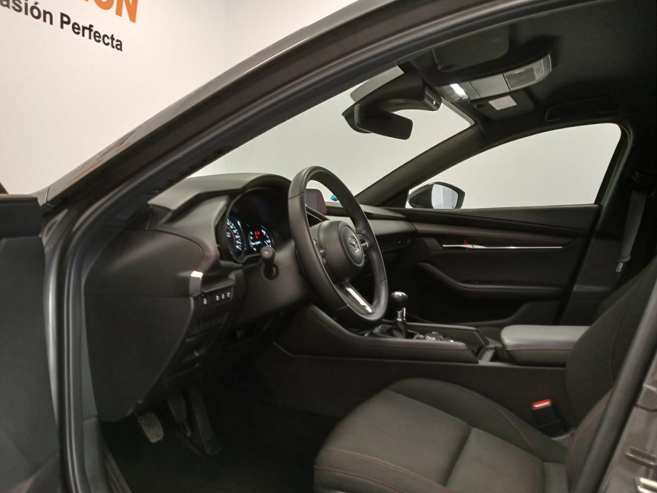 Mazda 3 2.0 e-SKYACTIV-G 88KW HOMURA - Foto 33