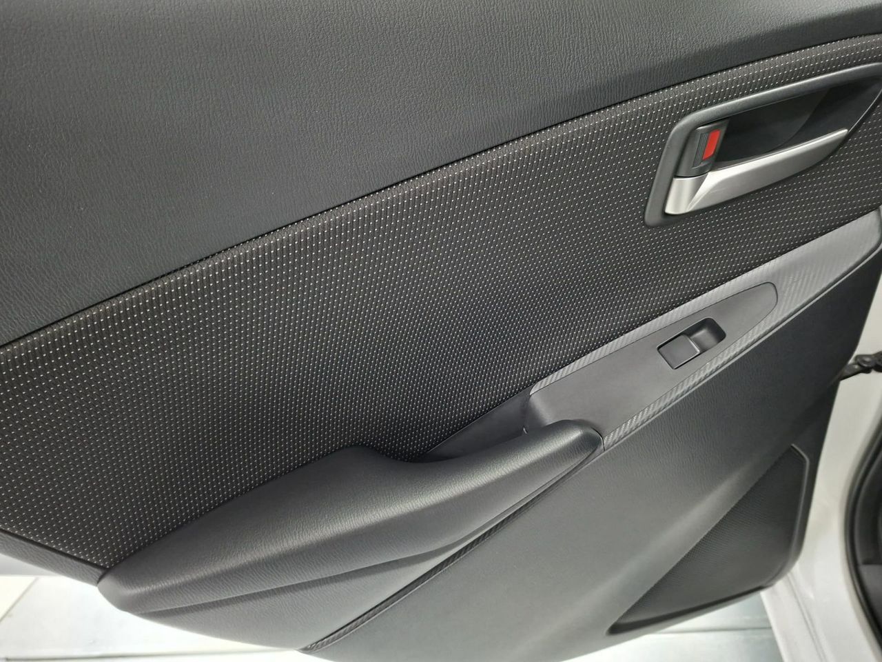 Mazda 2 e-SKYACTIV G 1.5 66kW (90CV) MT Homura - Foto 37