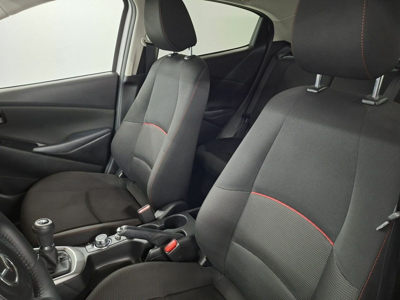 Mazda 2 e-SKYACTIV G 1.5 66kW (90CV) MT Homura - Foto 30