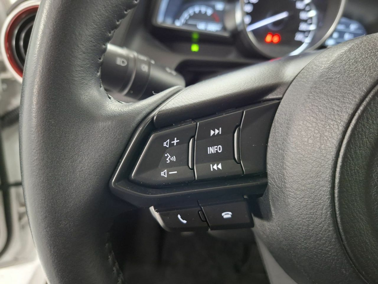 Mazda 2 e-SKYACTIV G 1.5 66kW (90CV) MT Homura - Foto 28