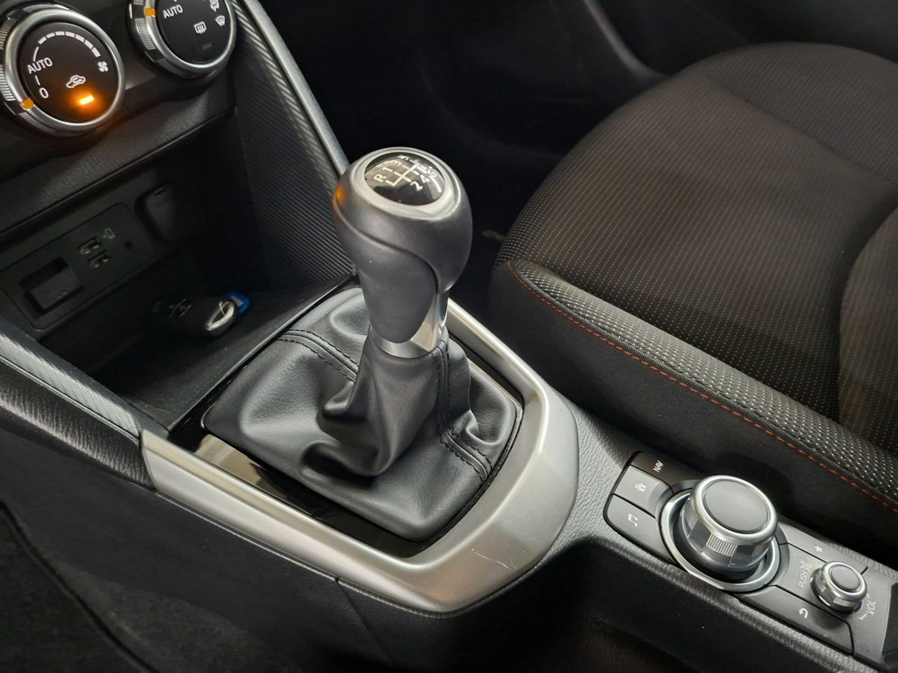 Mazda 2 e-SKYACTIV G 1.5 66kW (90CV) MT Homura - Foto 16