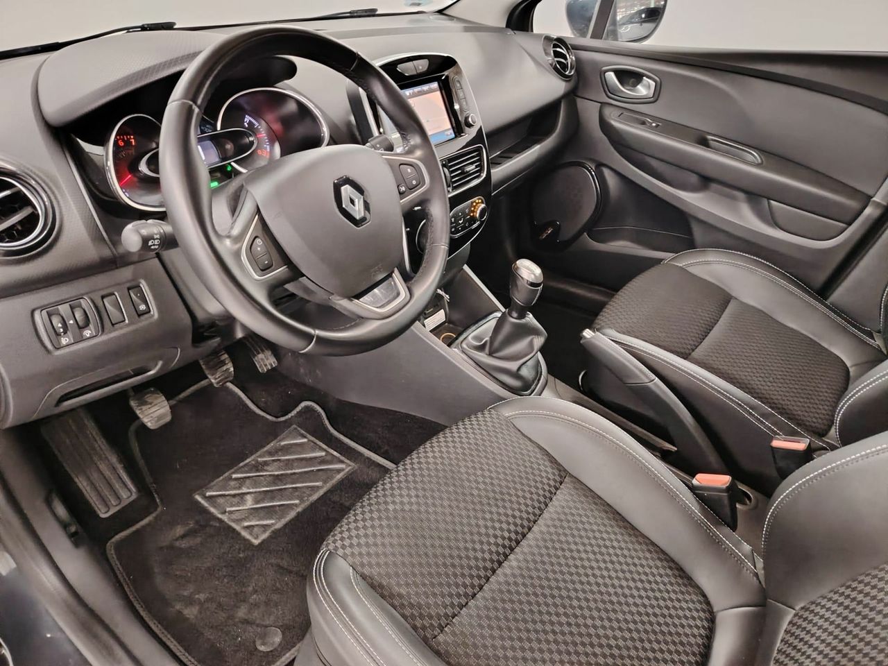 Renault Clio Zen TCe 66kW (90CV) -18 - Foto 21