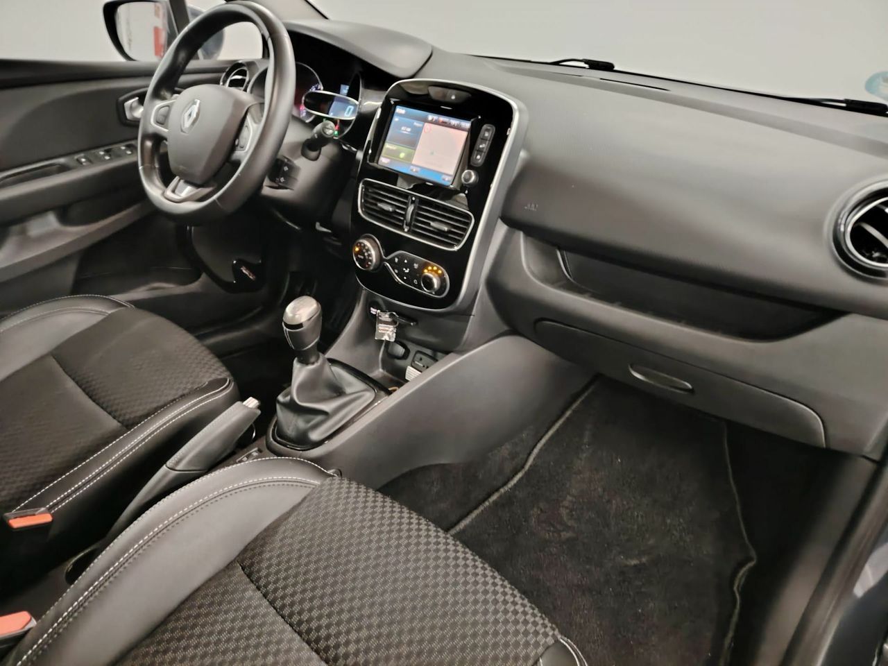 Renault Clio Zen TCe 66kW (90CV) -18 - Foto 39