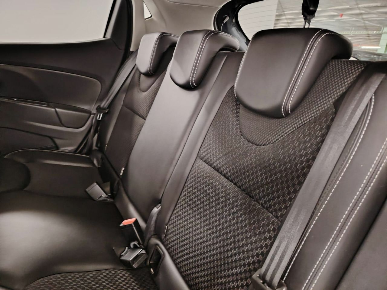 Renault Clio Zen TCe 66kW (90CV) -18 - Foto 33