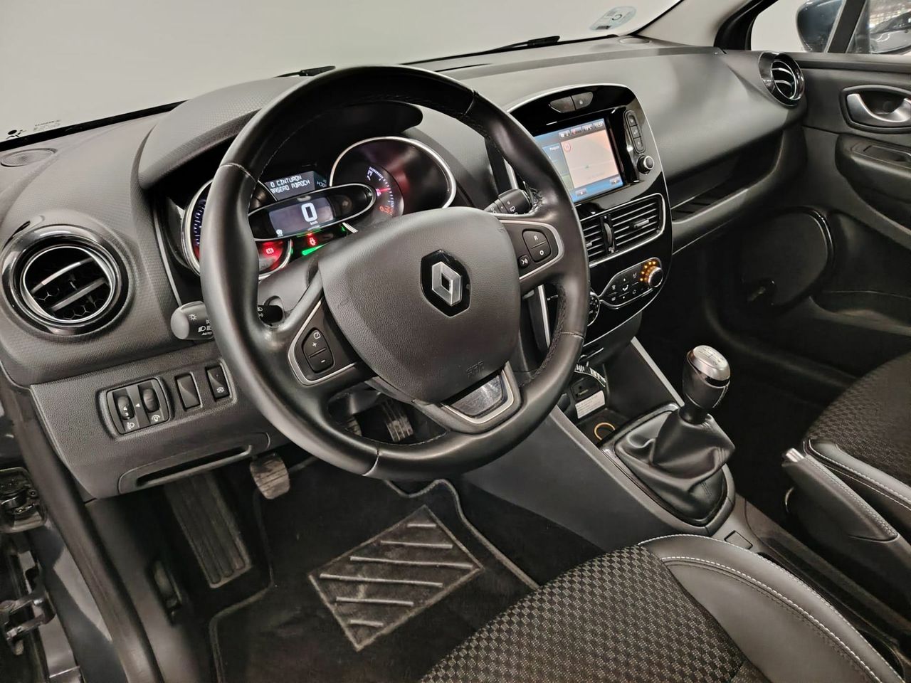 Renault Clio Zen TCe 66kW (90CV) -18 - Foto 22