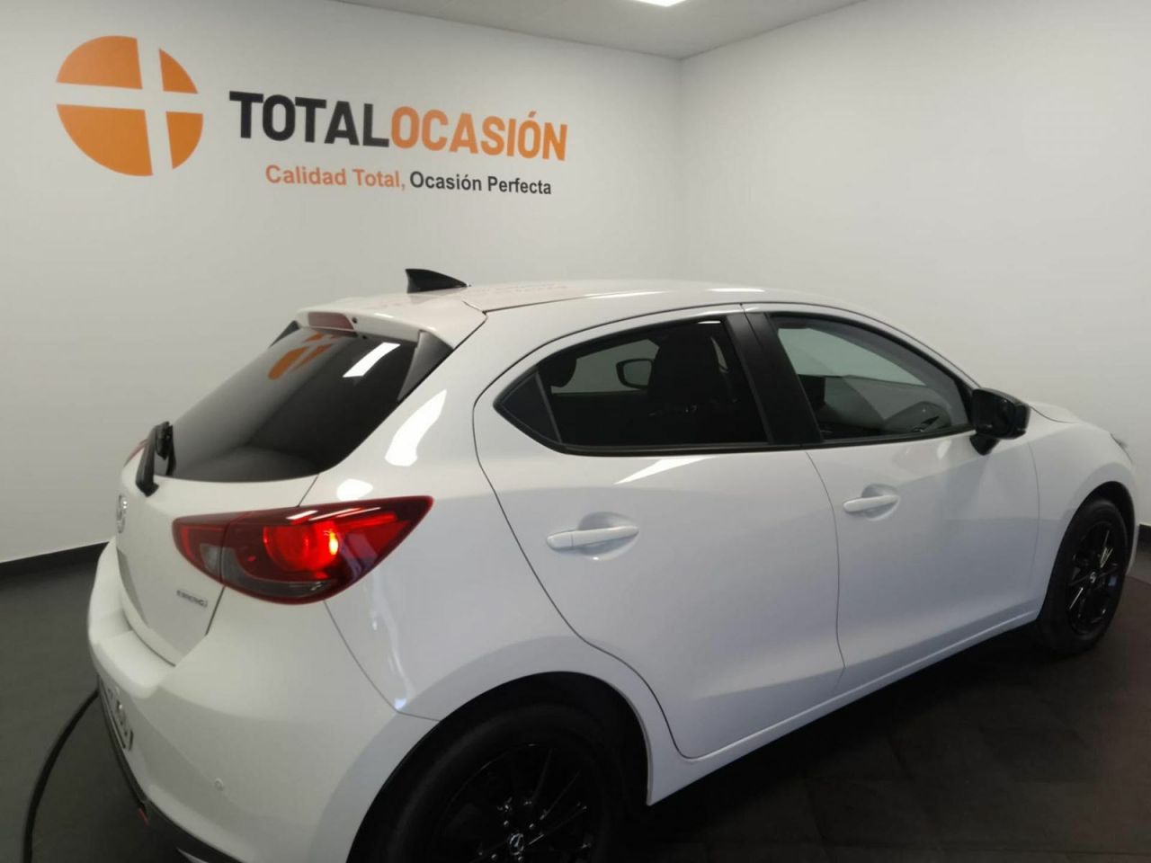 Mazda 2 e-SKYACTIV G 66kW (90CV) Homura - Foto 6