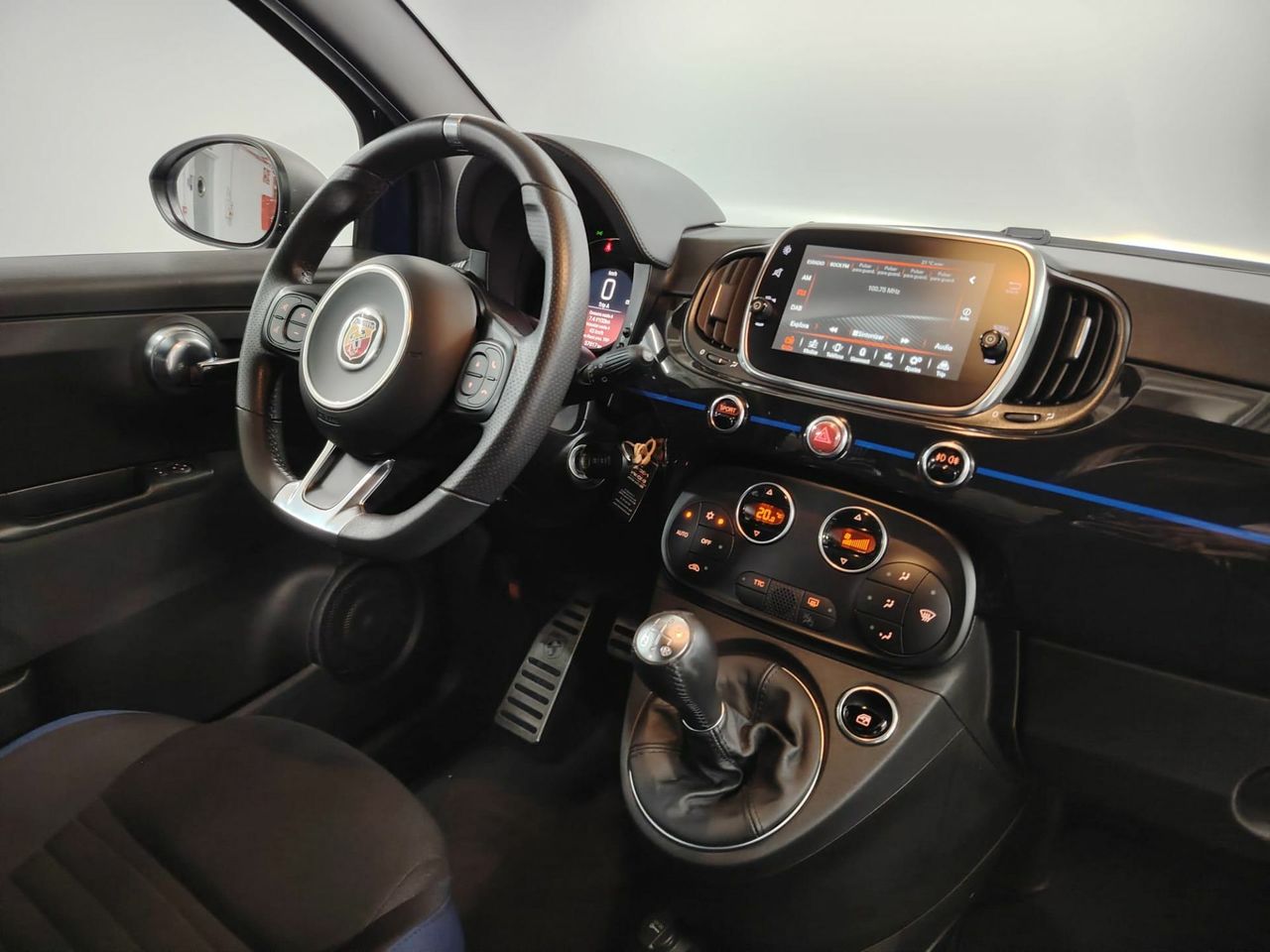 Abarth 500 1.4 16v 121kW Monster Energy Yamaha E6D - Foto 32