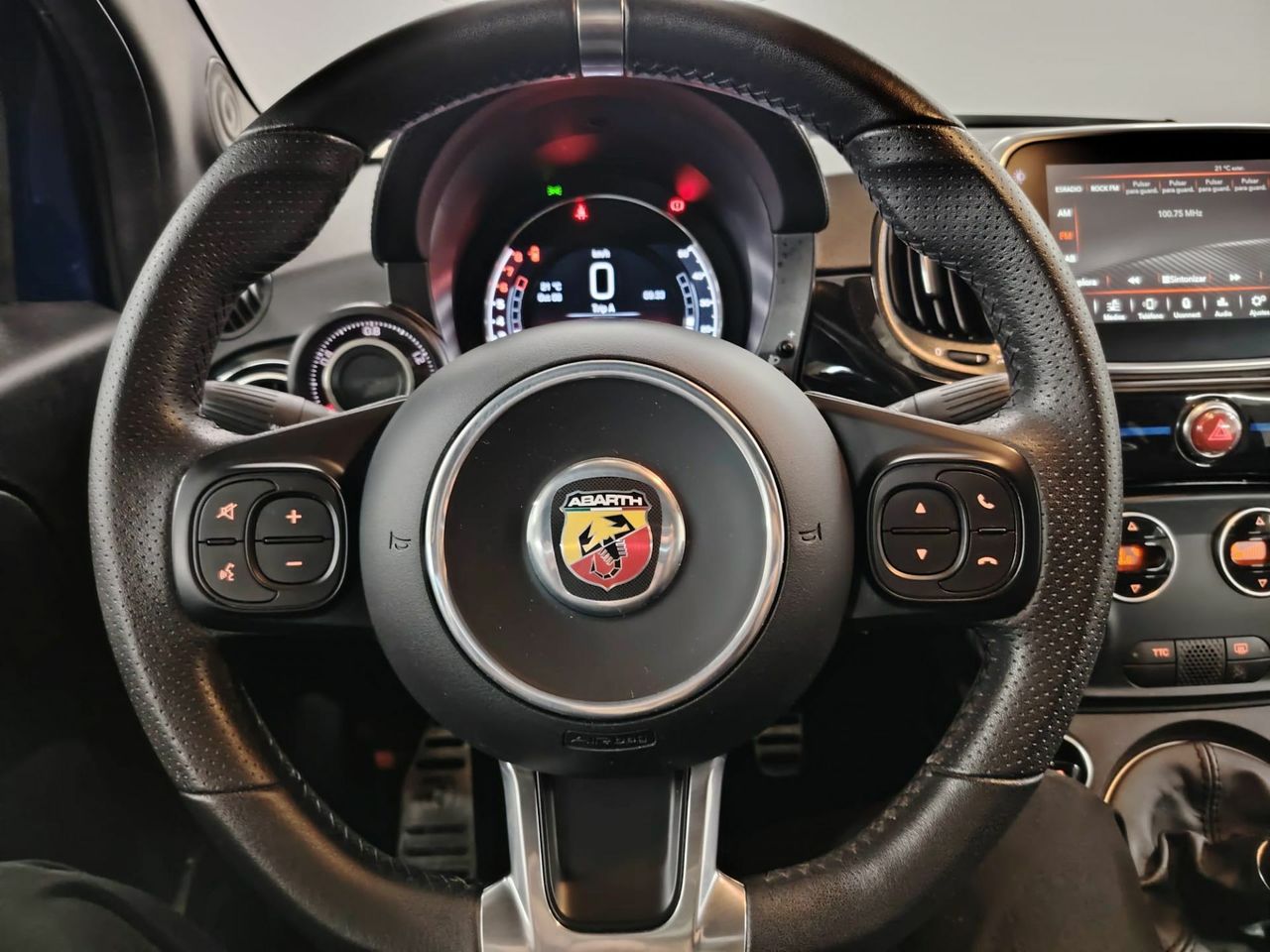 Abarth 500 1.4 16v 121kW Monster Energy Yamaha E6D - Foto 25