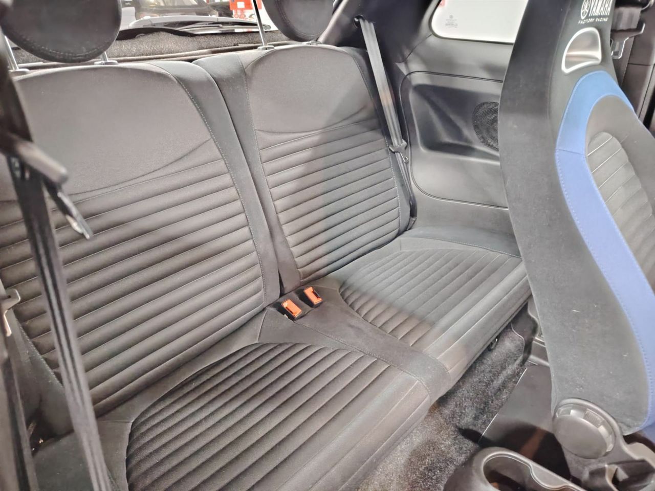 Abarth 500 1.4 16v 121kW Monster Energy Yamaha E6D - Foto 33