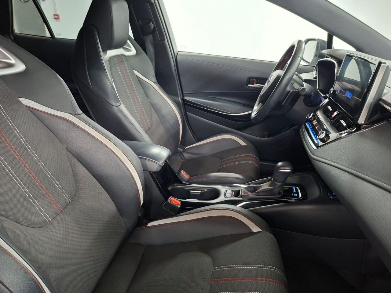 Toyota Corolla 2.0 180H GR-SPORT E-CVT TOURING SPORT - Foto 21