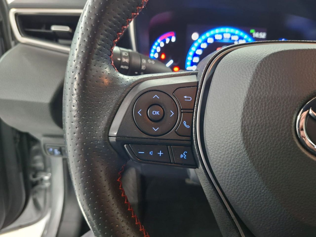 Toyota Corolla 2.0 180H GR-SPORT E-CVT TOURING SPORT - Foto 31