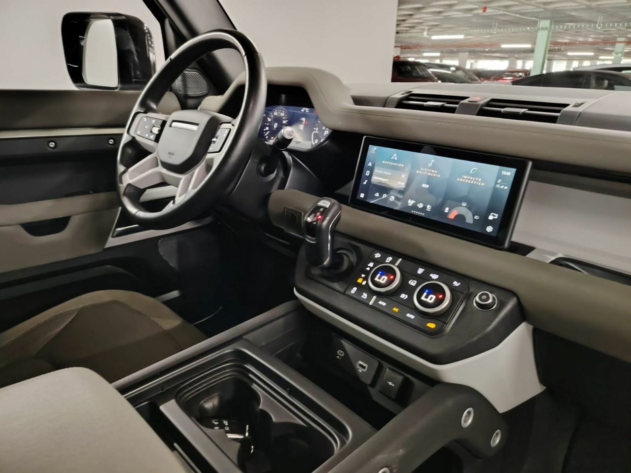 Land-Rover Defender 2.0 D240 SD4 First Edition 110 Auto 4WD - Foto 37