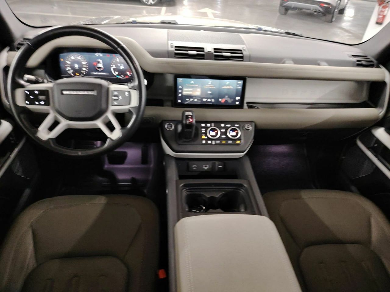Land-Rover Defender 2.0 D240 SD4 First Edition 110 Auto 4WD - Foto 34