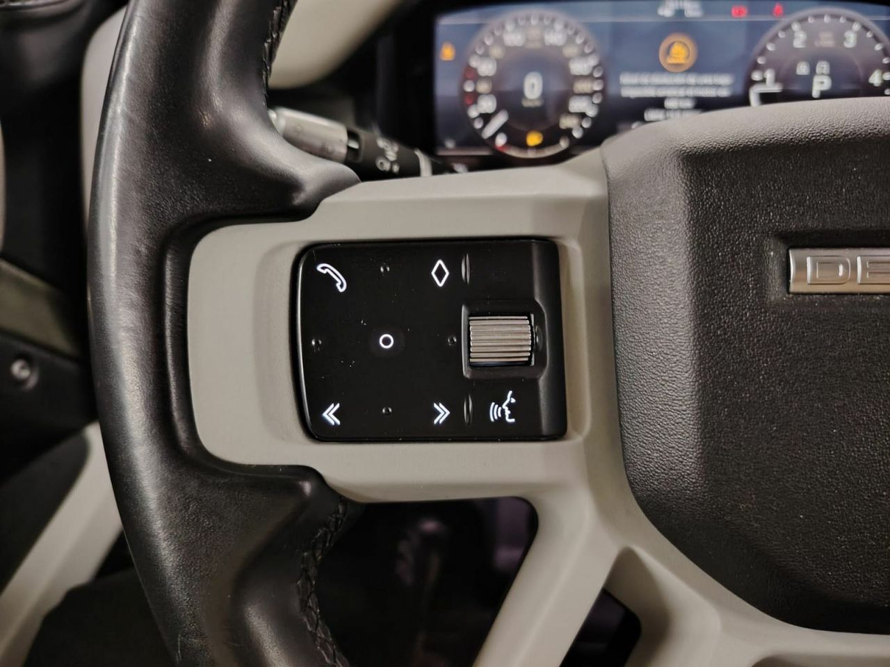 Land-Rover Defender 2.0 D240 SD4 First Edition 110 Auto 4WD - Foto 28