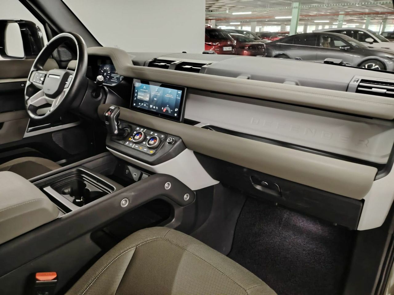 Land-Rover Defender 2.0 D240 SD4 First Edition 110 Auto 4WD - Foto 36