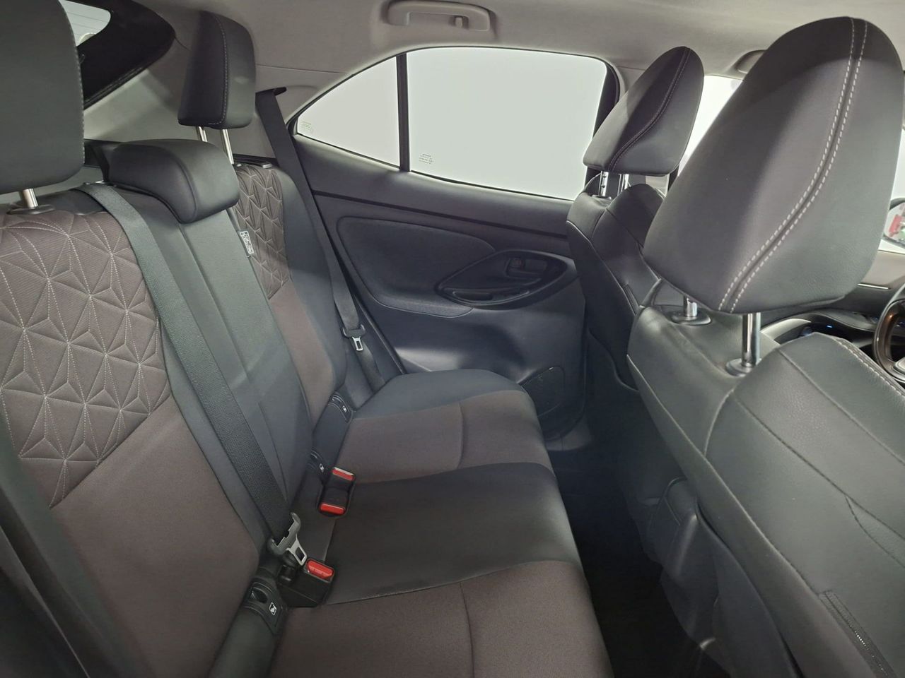 Toyota Yaris Cross 1.5 120H Style - Foto 37