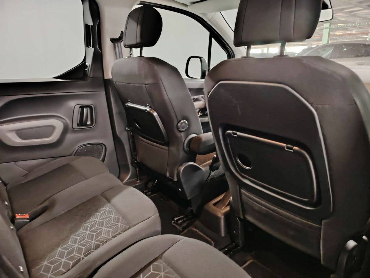 Peugeot Rifter Allure Standard PureTech 81kW - Foto 34