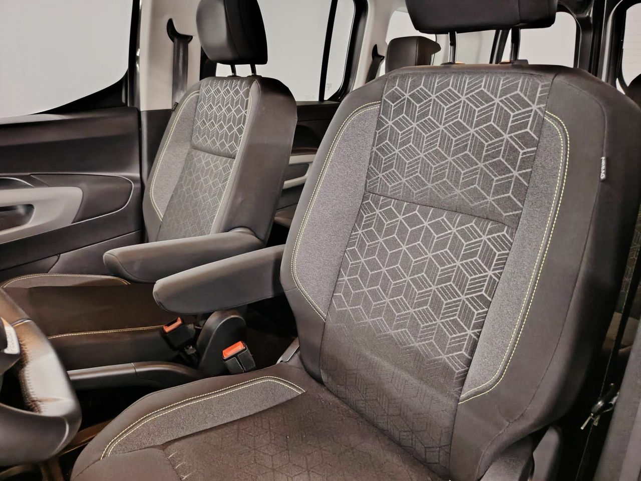 Peugeot Rifter Allure Standard PureTech 81kW - Foto 27