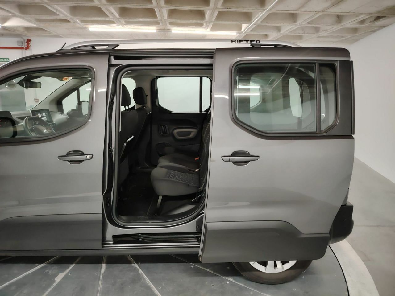 Peugeot Rifter Allure Standard PureTech 81kW - Foto 24