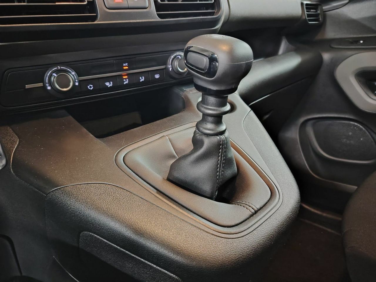 Peugeot Rifter Allure Standard PureTech 81kW - Foto 20