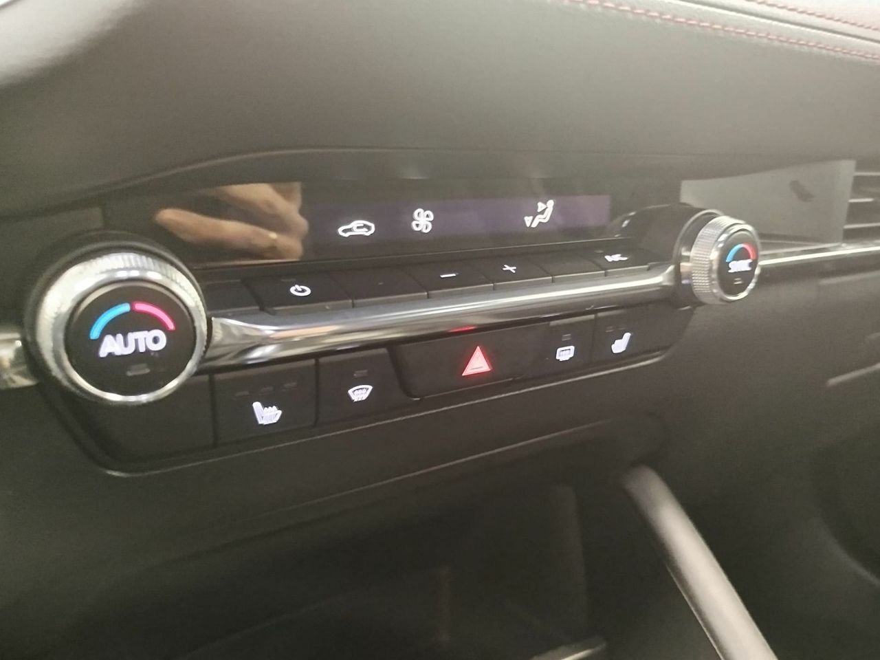 Mazda 3 2.0 e-SKYACTIV-G 88KW HOMURA - Foto 20