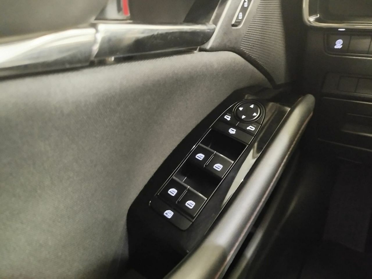 Mazda 3 2.0 e-SKYACTIV-G 88KW HOMURA - Foto 33