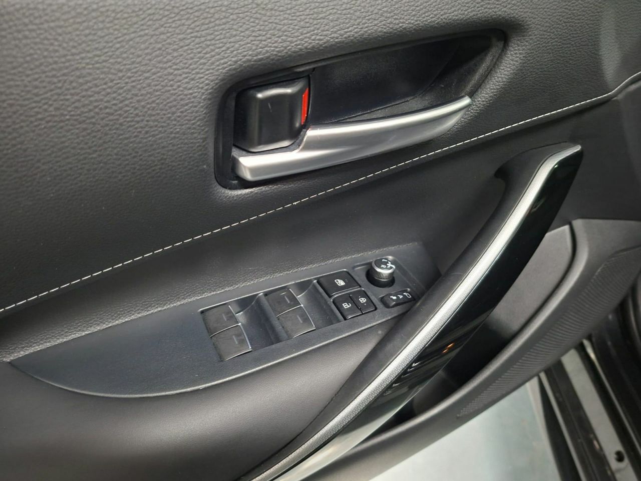 Toyota Corolla 1.8 125H STYLE E-CVT - Foto 34