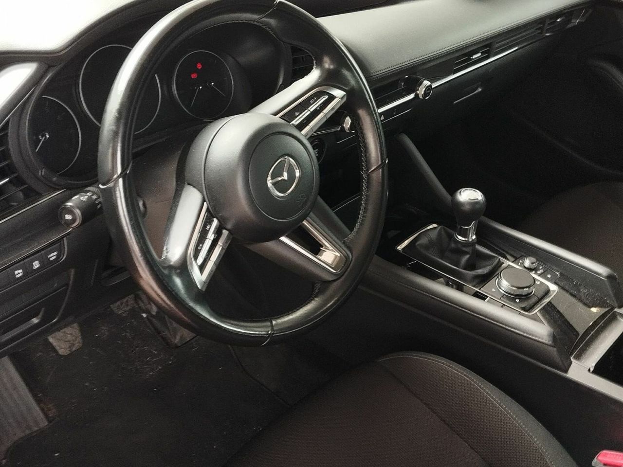 Mazda 3 2.0 e-SKYACTIV-G EVOLUTION - Foto 4