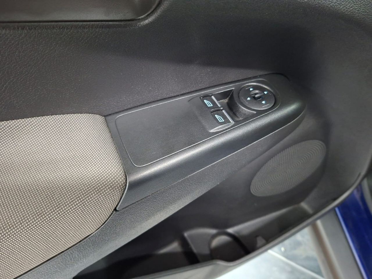 Ford Tourneo Courier 1.5 TDCi 74kW (100CV) Trend - Foto 23