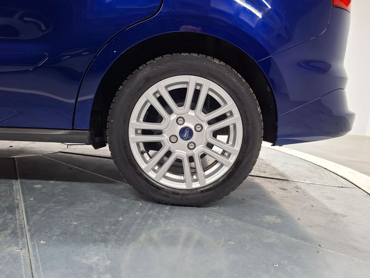 Ford Tourneo Courier 1.5 TDCi 74kW (100CV) Trend - Foto 10