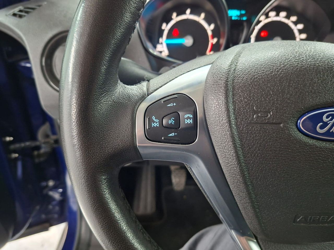 Ford Tourneo Courier 1.5 TDCi 74kW (100CV) Trend - Foto 16