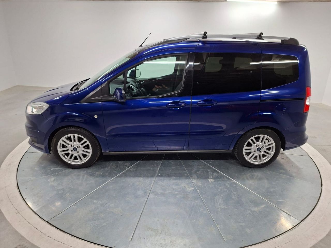 Ford Tourneo Courier 1.5 TDCi 74kW (100CV) Trend - Foto 4
