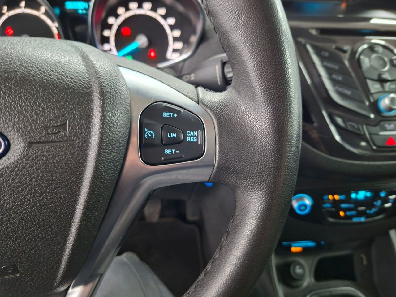 Ford Tourneo Courier 1.5 TDCi 74kW (100CV) Trend - Foto 17