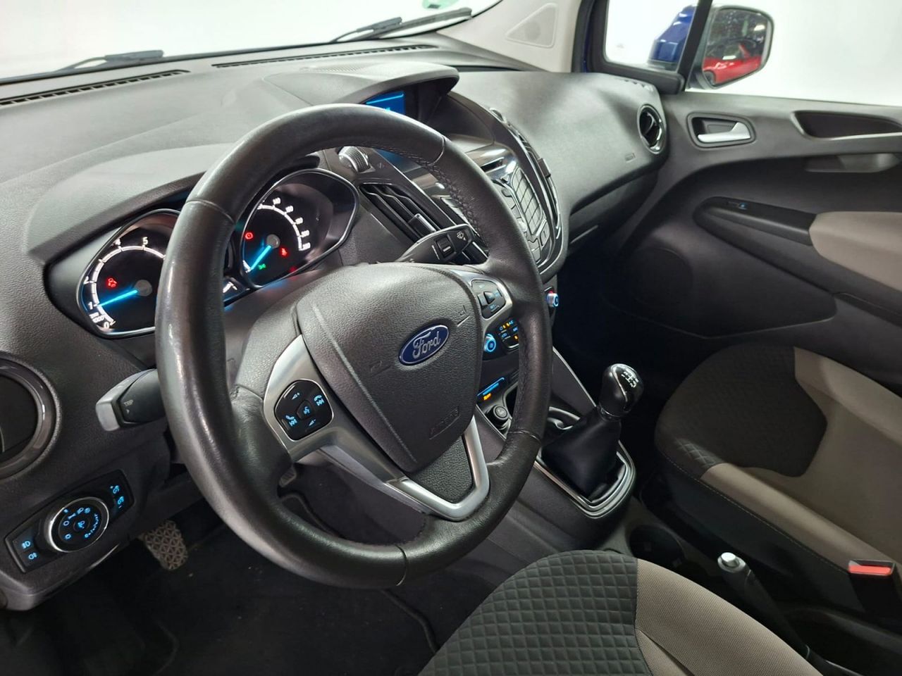 Ford Tourneo Courier 1.5 TDCi 74kW (100CV) Trend - Foto 15